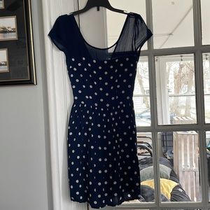 I’m selling this blue Abercrombie and Fitch small dress